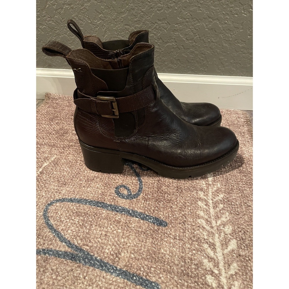 Nero Giardini brown Leather Ankle boots With Buckle Detail size 40